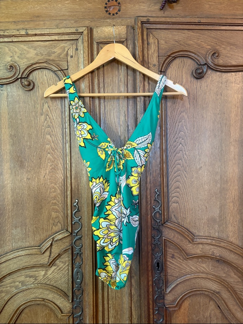 Gibson & Latimer Green Yellow Floral One-Piece Swimsuit XS - Picture 4 of 12
